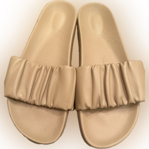 J. Crew Shoes - J Crew NOT Factory 9.5 EUC Sand / Tan Slides Leather with Synthetic Sole worn 1x
